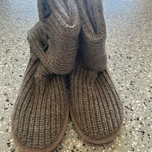 Cozy Knit Boot/Slippers in Gray